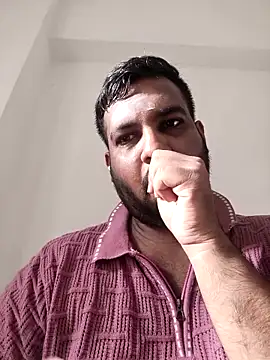 Snapshot of vinay_smalldick chatting on 05.25.26 vinay smalldick online show from 05.25.26