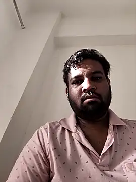 Snapshot of vinay_smalldick chatting on 06.18.26 vinay smalldick online show from 06.18.26