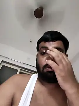 Snapshot of vinay_smalldick chatting on 08.03.26 vinay smalldick online show from 08.03.26