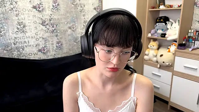 FakeLamb online show from 09.09.25