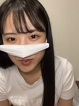 Snapshot of av_nanashi chatting on 10.10.25 av nanashi online show from 10.10.25