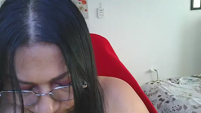 Snapshot of LissafeetHott chatting on 05.16.26 LissafeetHott online show from 05.16.26