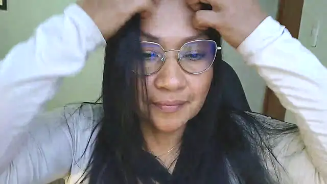 Snapshot of LissafeetHott chatting on 05.31.26 LissafeetHott online show from 05.31.26