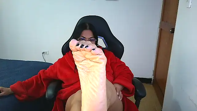 Snapshot of LissafeetHott chatting on 07.02.26 LissafeetHott online show from 07.02.26