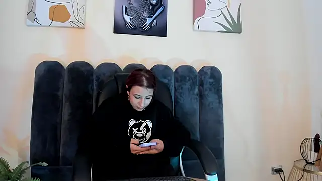 Cristalfoxy  online show from 06.11.26