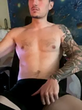 Snapshot of fronkie9384 chatting on 11.14.25 fronkie9384 online show from 11.14.25