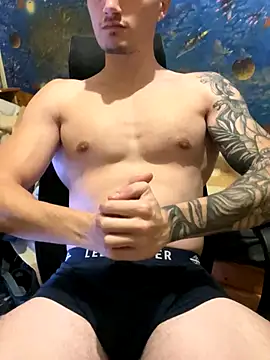 Snapshot of fronkie9384 chatting on 12.13.25 fronkie9384 online show from 12.13.25