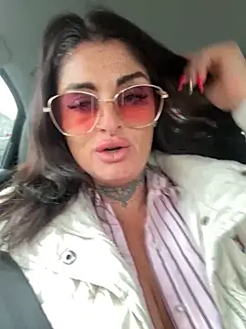 IrishmilfAnna online show from 04.26.26