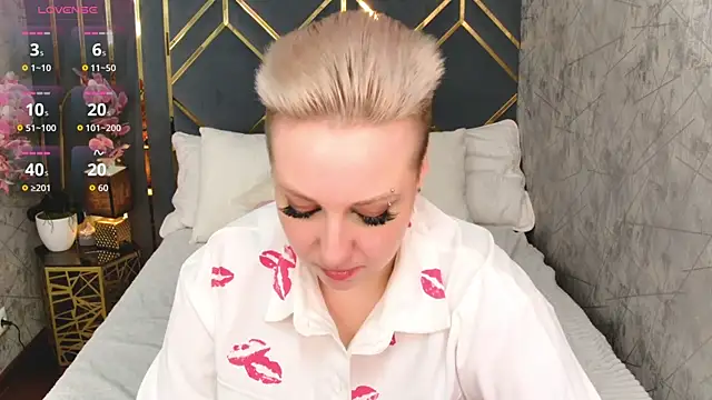 AlexandraGreen online show from 11.27.25