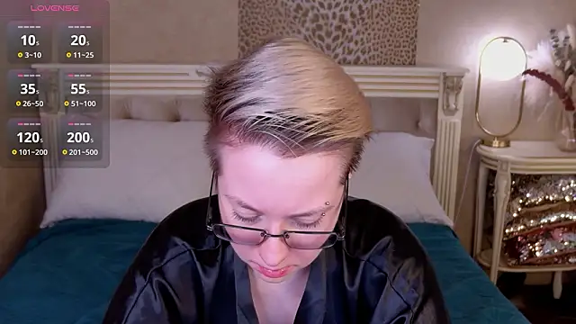 AlexandraGreen online show from 02.01.26