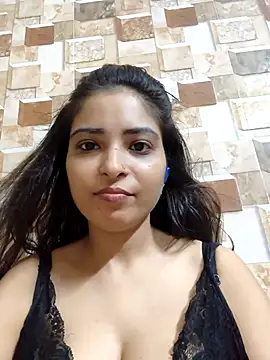 Snapshot of QUEEN-ADITI chatting on 10.02.25 QUEEN-ADITI online show from 10.02.25