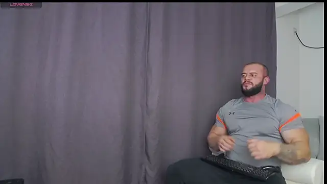 Snapshot of RickyMiami1 chatting on 11.09.25 RickyMiami1 online show from 11.09.25