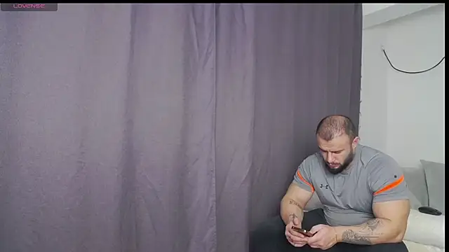 Snapshot of RickyMiami1 chatting on 01.07.26 RickyMiami1 online show from 01.07.26