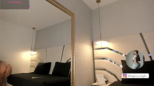 Snapshot of Julieth_Rojas chatting on 09.30.25 Julieth Rojas online show from 09.30.25