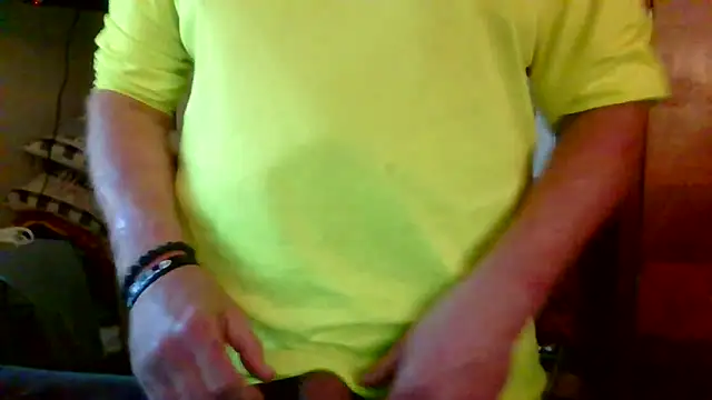 Snapshot of southernflair chatting on 01.05.26 southernflair online show from 01.05.26