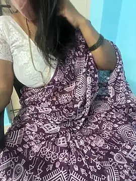 Snapshot of monal_95 chatting on 02.18.26 monal 95 online show from 02.18.26