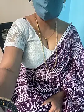 Snapshot of monal_95 chatting on 02.18.26 monal 95 online show from 02.18.26