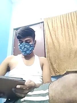 YourTarzan online show from 10.10.25