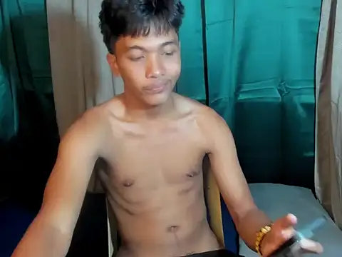 chris hot asian loverboy online show from 03.31.26