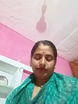 Snapshot of Rupali_hot chatting on 04.15.26 Rupali hot online show from 04.15.26