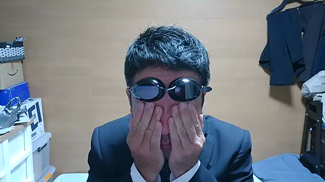 erosuke9 online show from 12.05.25