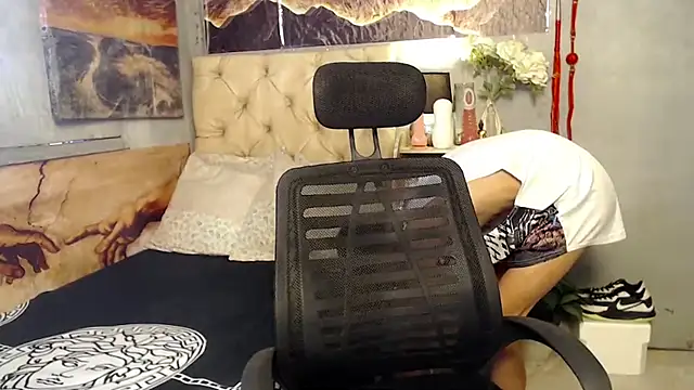 Skinny CumLoader69 online show from 09.18.25