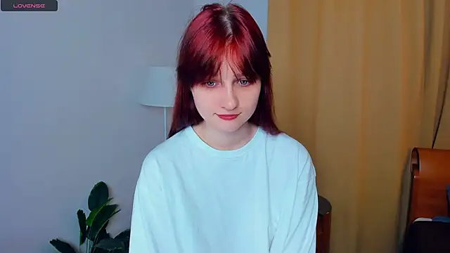 Snapshot of KatyKufel chatting on 11.04.25 KatyKufel online show from 11.04.25