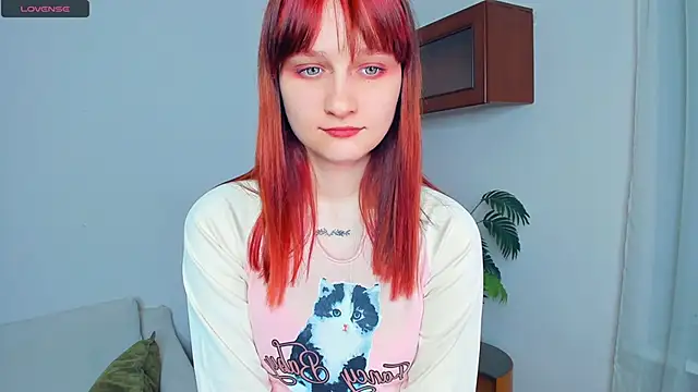 Snapshot of KatyKufel chatting on 11.09.25 KatyKufel online show from 11.09.25