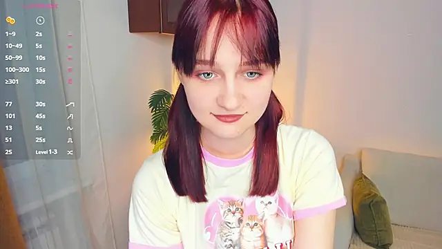 Snapshot of KatyKufel chatting on 12.03.25 KatyKufel online show from 12.03.25