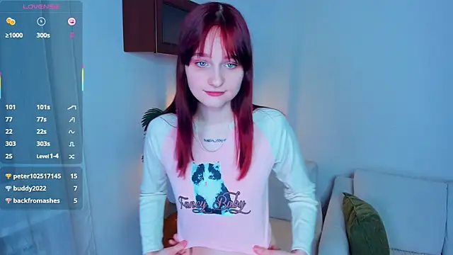 Snapshot of KatyKufel chatting on 12.13.25 KatyKufel online show from 12.13.25