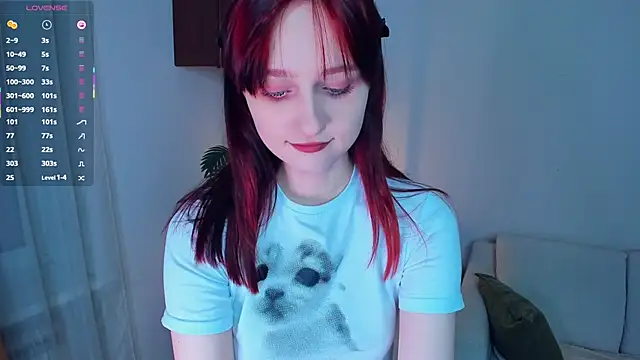 Snapshot of KatyKufel chatting on 12.16.25 KatyKufel online show from 12.16.25