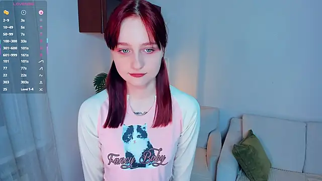 Snapshot of KatyKufel chatting on 12.17.25 KatyKufel online show from 12.17.25