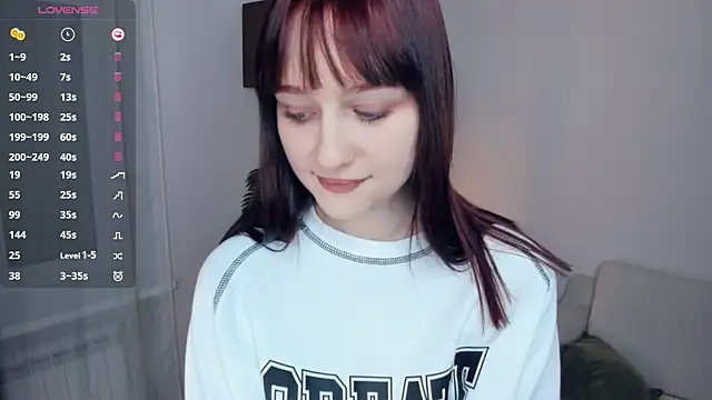 Snapshot of KatyKufel chatting on 01.06.26 KatyKufel online show from 01.06.26