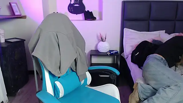 Amnesia  online show from 01.14.26