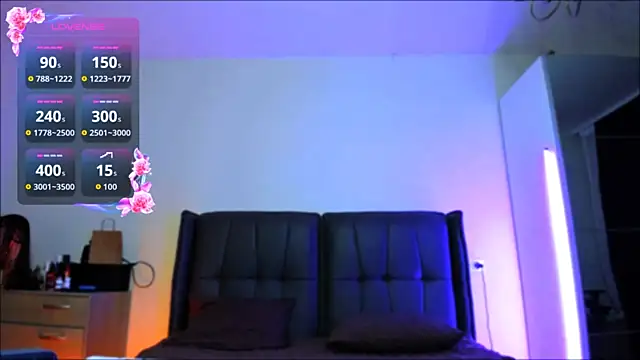 Veronica Larsson online show from 09.20.25