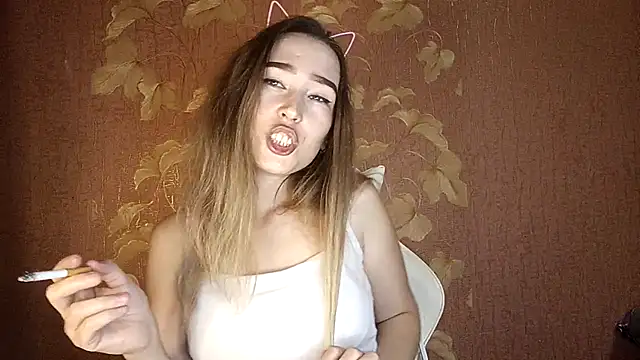 Snapshot of Awora_Wolf chatting on 09.17.25 Awora Wolf online show from 09.17.25