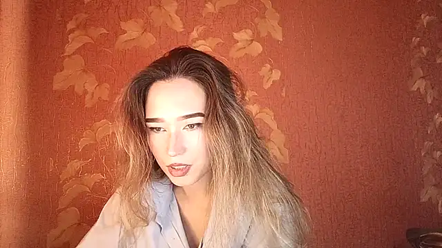 Snapshot of Awora_Wolf chatting on 10.07.25 Awora Wolf online show from 10.07.25