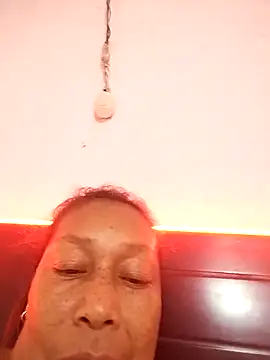 Snapshot of Naomi-Mature chatting on 02.06.26 Naomi-Mature online show from 02.06.26