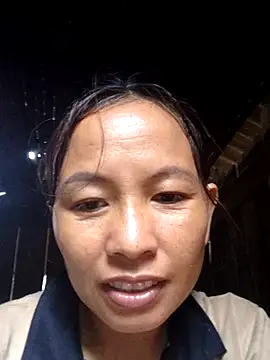 Snapshot of Chao_tay chatting on 10.14.25 Chao tay online show from 10.14.25