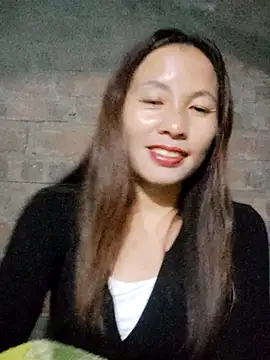 Snapshot of Chao_tay chatting on 10.17.25 Chao tay online show from 10.17.25
