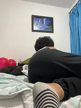 Snapshot of Rizos_hot_official chatting on 10.15.25 Rizos hot official online show from 10.15.25