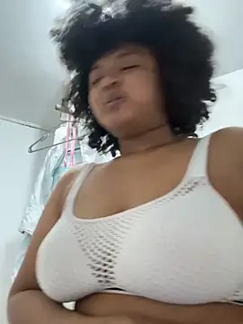 Snapshot of Rizos_hot_official chatting on 12.15.25 Rizos hot official online show from 12.15.25