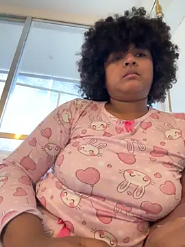 Snapshot of Rizos_hot_official chatting on 12.21.25 Rizos hot official online show from 12.21.25