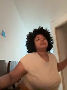 Snapshot of Rizos_hot_official chatting on 01.17.26 Rizos hot official online show from 01.17.26