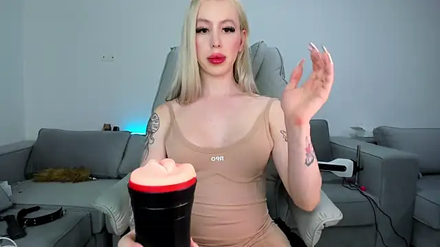 Sweet Soffi online show from 12.14.25