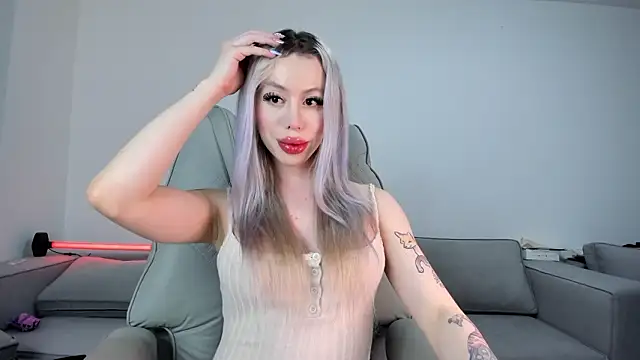 Snapshot of Sweet_Soffi chatting on 02.25.26 Sweet Soffi online show from 02.25.26