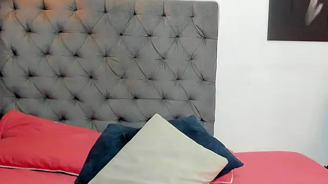nahiroby ebony online show from 04.29.26