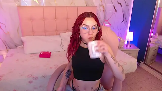 Red kytty6 online show from 11.22.25