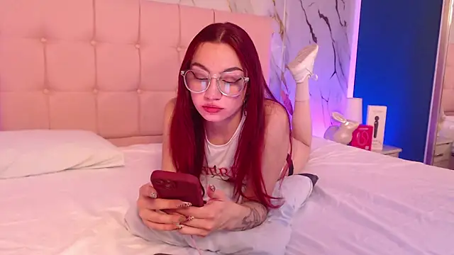 Red kytty6 online show from 12.16.25