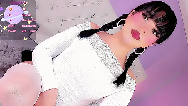 DaniielaV online show from 11.28.25